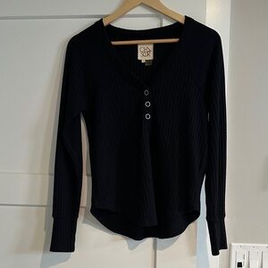 Chaser Brand Black long sleeve top sz S